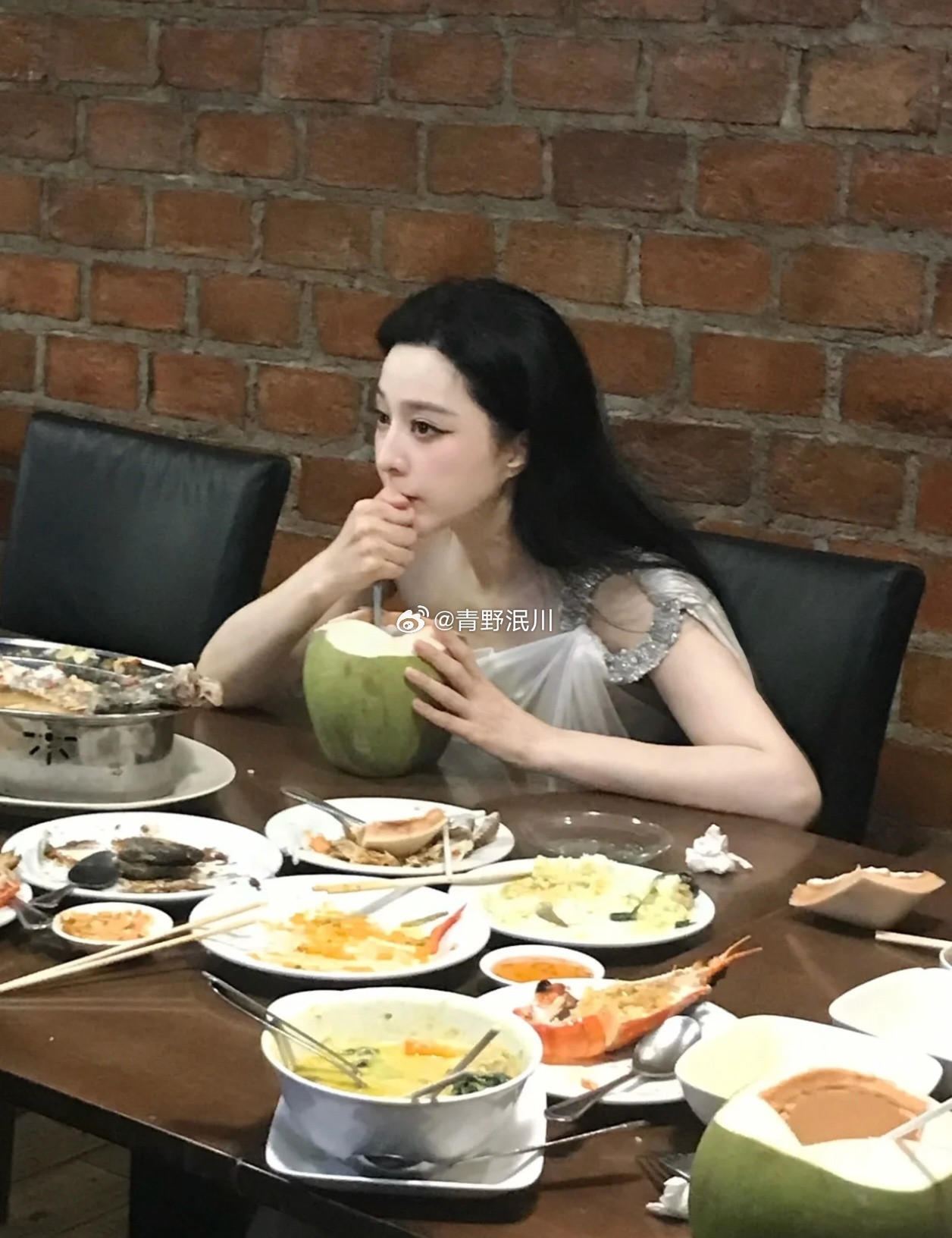 范冰冰最新状态也太好了皮肤怎么保养的啊