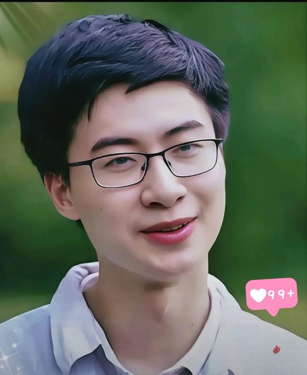 庞众望一夜掉粉8万这事，真看得人后背发凉。就因为跟女朋友分个手，曾经捧他上