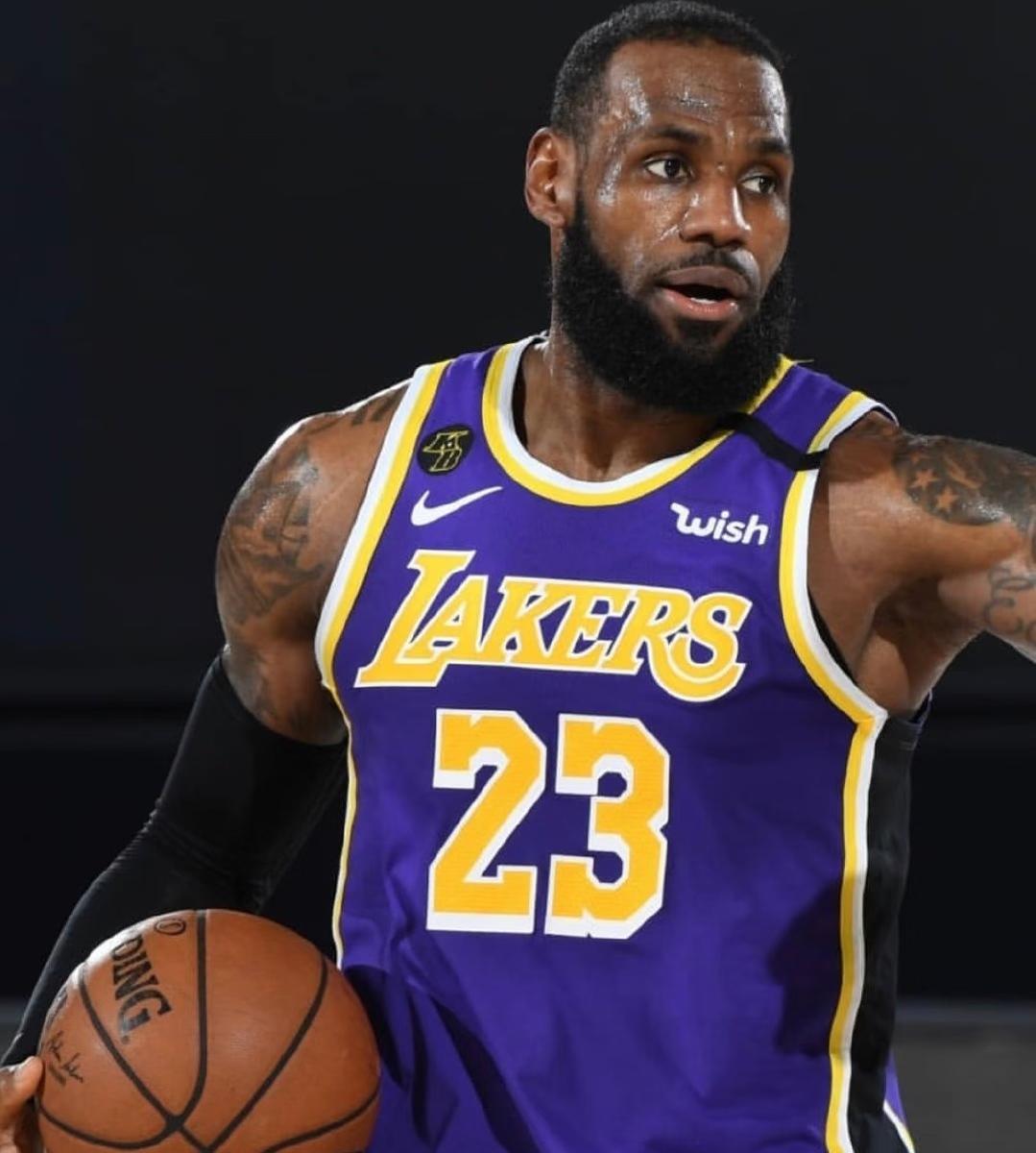 对不起了，詹姆斯。​我实在是看不下去了，虽然今天你绝杀了​哪怕你的粉