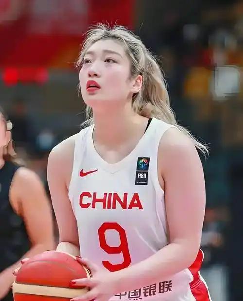 如果女篮世界杯预选赛选人，这四个球员一个也不能少，正是这几个人才让中国女篮走到了