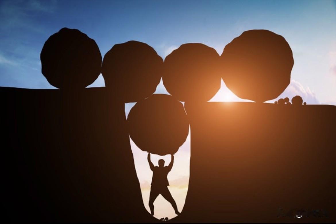 人在低谷的时候一定不要太闲！我弟失业那阵子，在家闲了仨月，差点把自己闲废了。