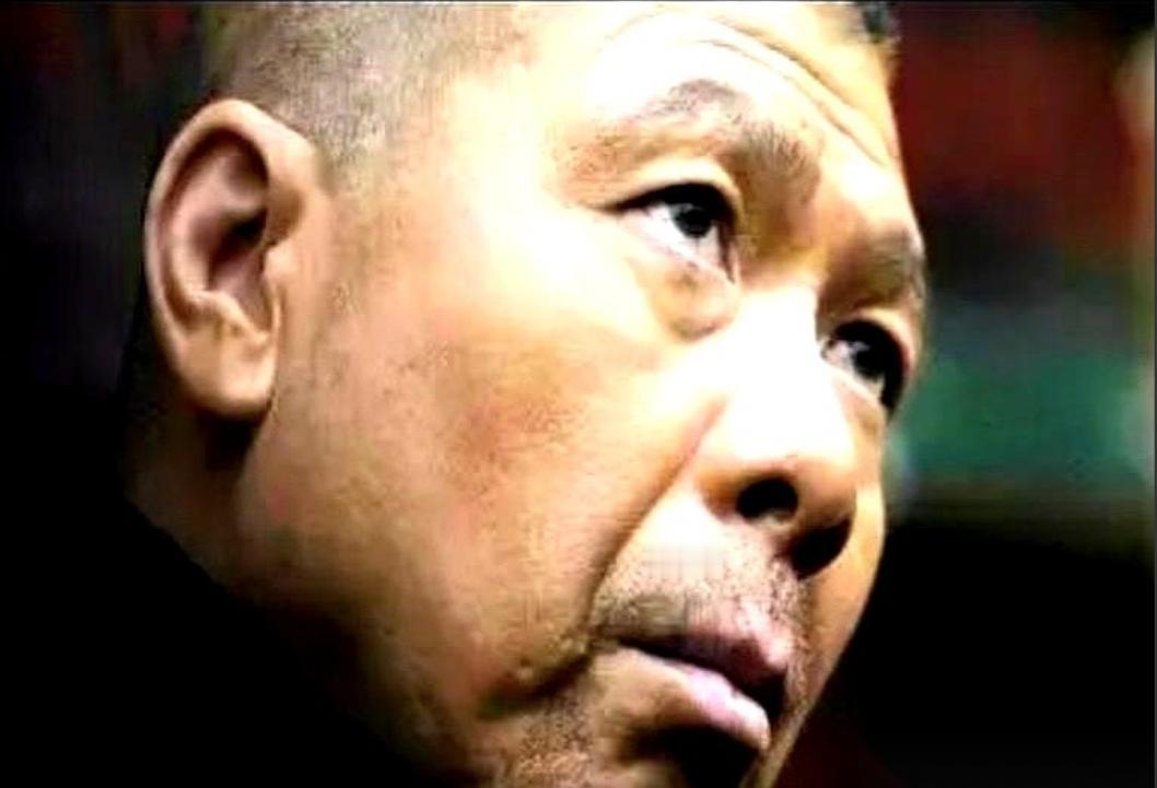 听说冯小刚为了找人演杜月笙，把内娱翻了个底朝天，最后对着空气叹气：没人。 2