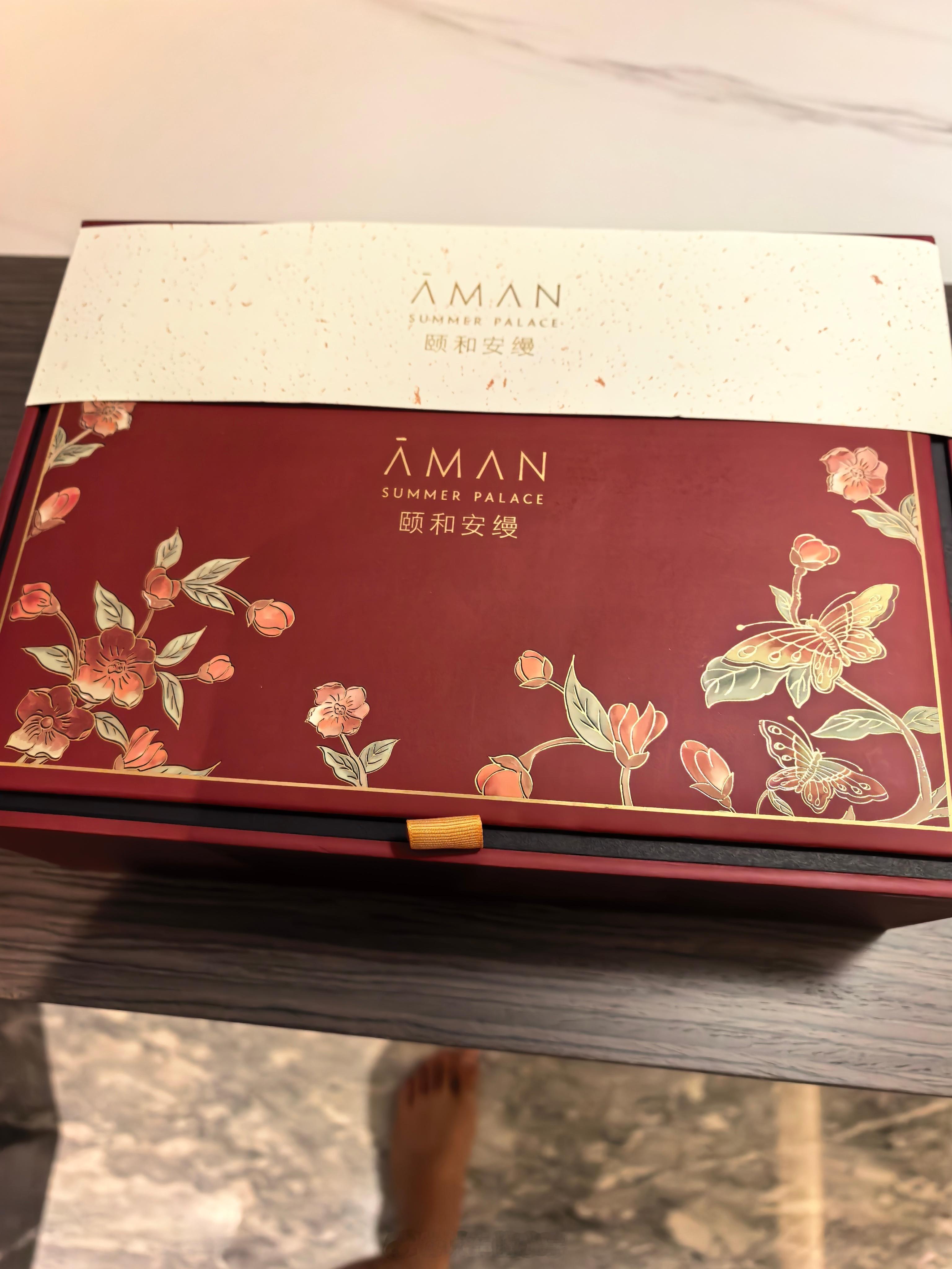 这堆中秋礼盒就够我炫这一周的夜宵了​​​