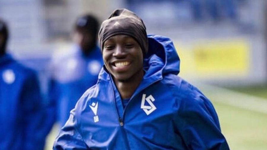 曼联新星离队仅差官宣！三名青训小将确定转会，一人因伤取消租借