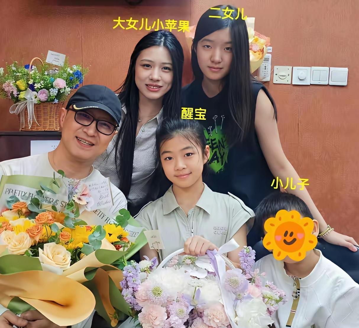 汪峰的二女儿看着清冷又美丽。