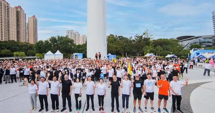 一场2公里的快乐跑, 上汽大众其实在摊底牌!