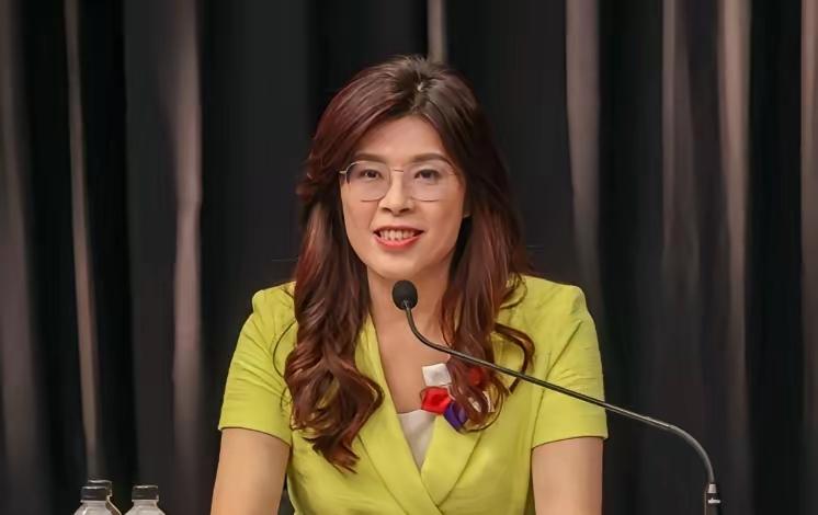 郑丽文这一招太高了！民进党当局有意阻扰郑丽文访问中国大陆，结果郑丽文反将一军称，