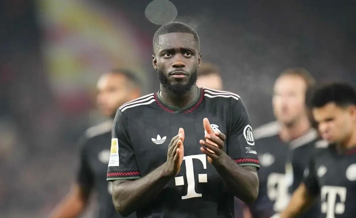 明夏自由身中卫里，于帕梅卡诺市场价值最高，大于格伊和科纳特。这是他敢跟拜仁大开口