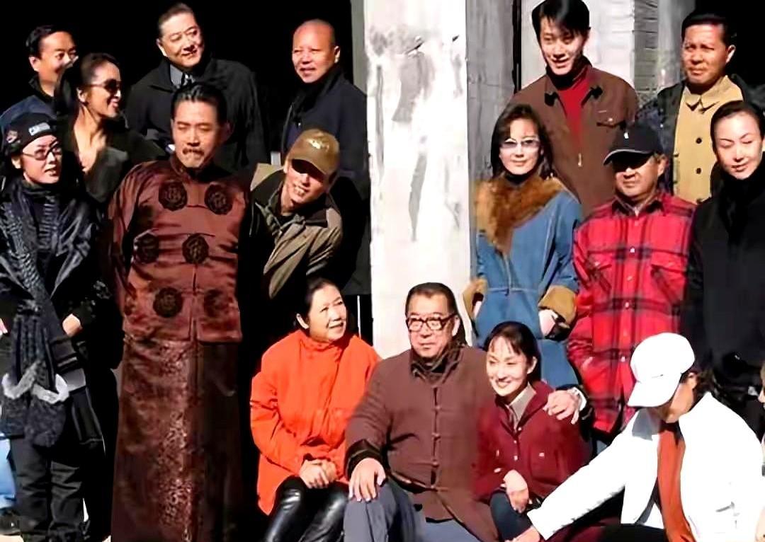 杨志刚靠哥哥拿资源，不是个例，是行业老规矩。可现在没人再吃“关系饭”这一套了。