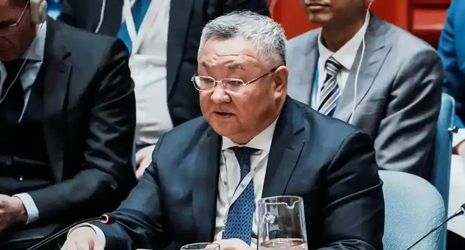 中国5月1日正式接任，联合国安理会轮值主席国，全场掌声雷动，而美国拖欠联合国45