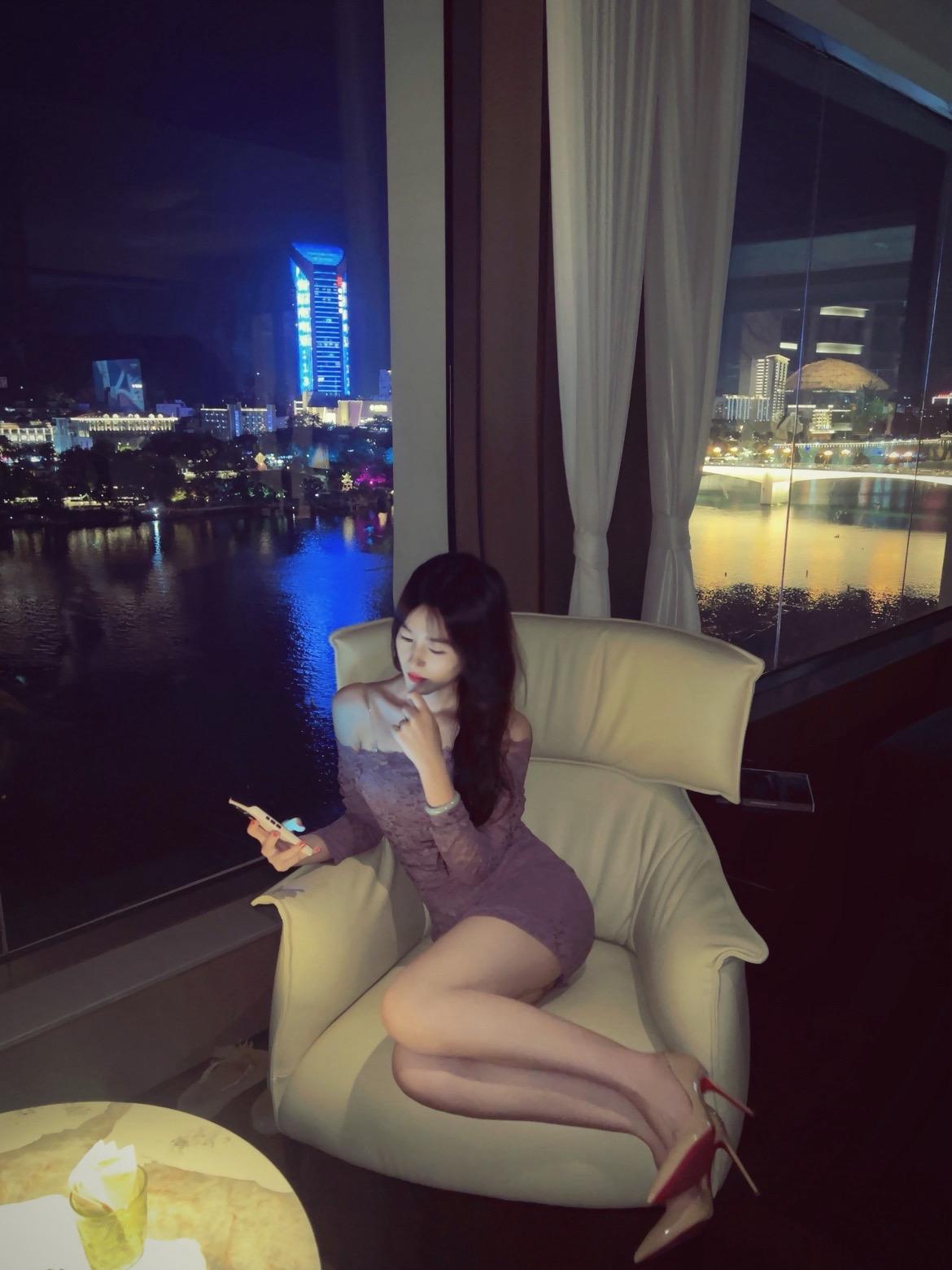 咖啡可以一直续杯吗 想说的话有点多