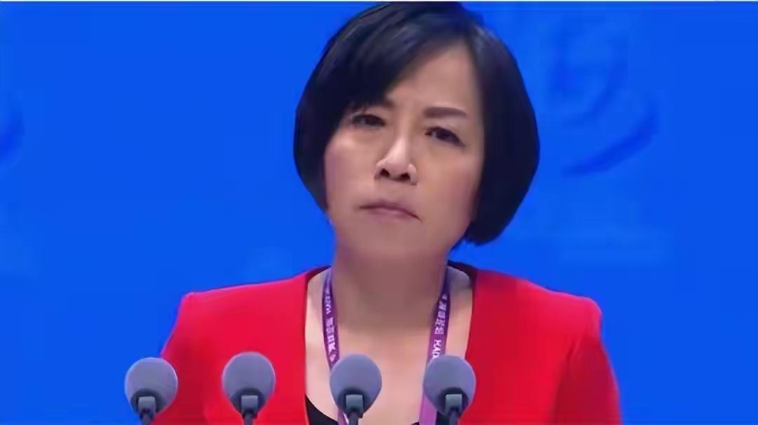 曾经信誓旦旦的黄智贤，如今公开宣称不再是“统派”曾经信誓旦旦的黄智贤，近日公