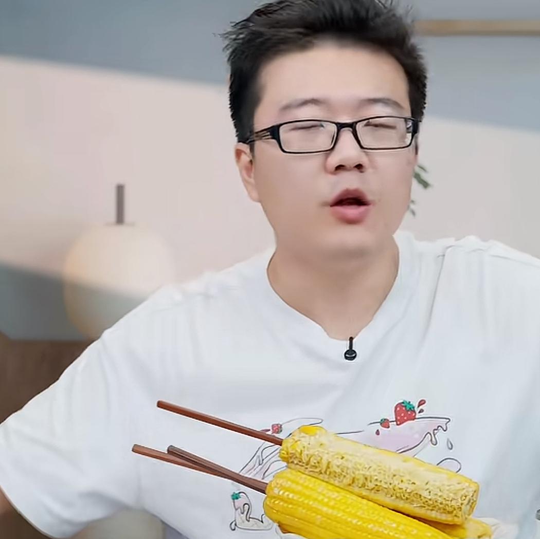 莱维讲：澳门冠军赛国乒男队派出3名选手参赛，都分在下半区，虽然实力不足，但是，不
