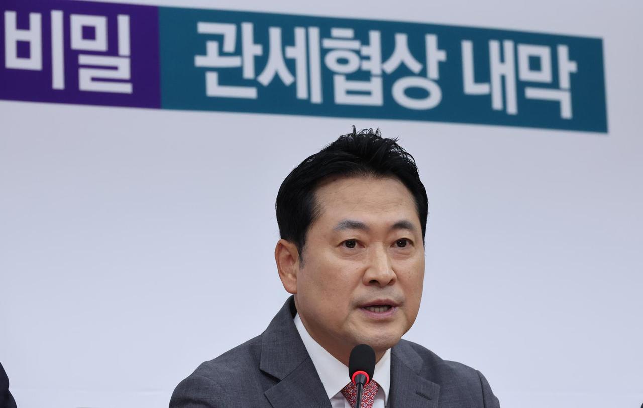 韩国媒体消息，国民力量党代表张东赫以“国家情报资源管理院火灾”为切入点，批判李在
