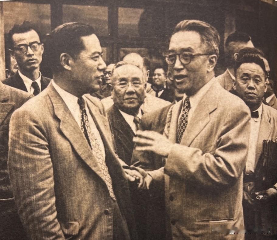 1958年4月15日，胡适等一行人应台湾清华大学校长梅贻琦之邀，至新竹参观“清大