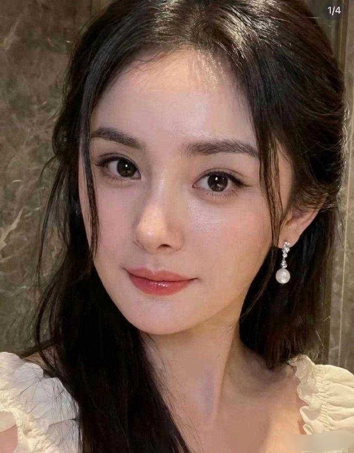 网上都说杨幂素颜丑，﻿但她素颜‏状态明明很能打啊