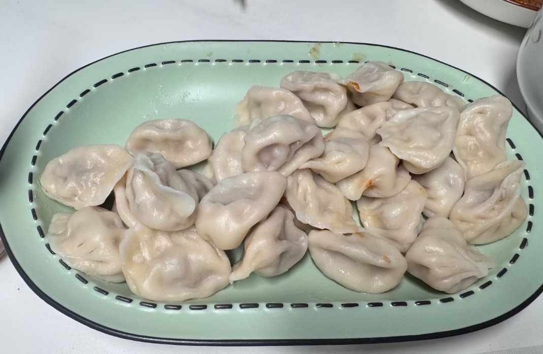 这样的月嫂是不在市场流通的，光是朋友推荐都忙不过来了​​​