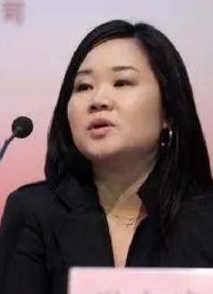 联合早报长期抹黑中国，以前大家骂它两句也就过去了，最近有人直接把目标对准了总编辑