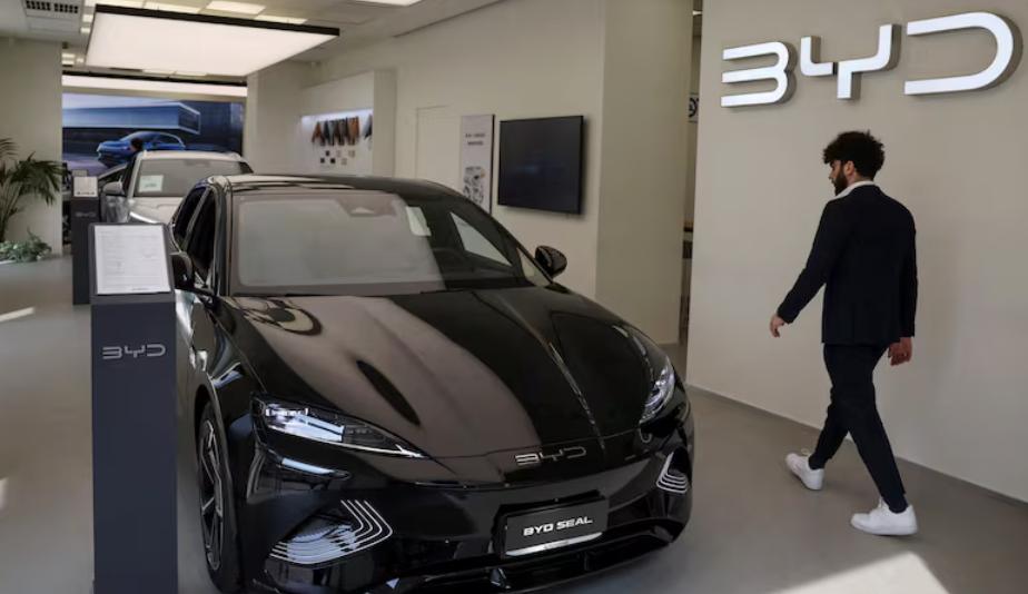 比亚迪明年底要将欧洲销售网络规模扩大一倍比亚迪欧洲地区负责人透露，“到2025