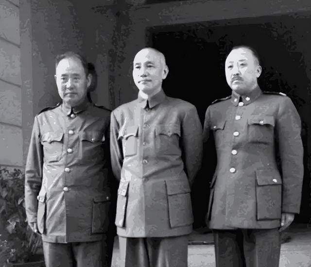 1949年底，国民党上将刘峙以治糖尿病为由留在香港，过起了花天酒地的生活，每日出