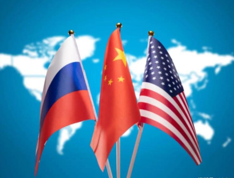 有人问，我们应该真正的提防美国还是俄罗斯，毕竟全球能威胁我们的似乎就这两个国家？