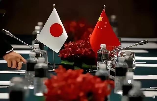 日本现在最慌的，其实不是航母下饺子，也不是火箭炮射程，而是把这些年日本偷偷埋在中