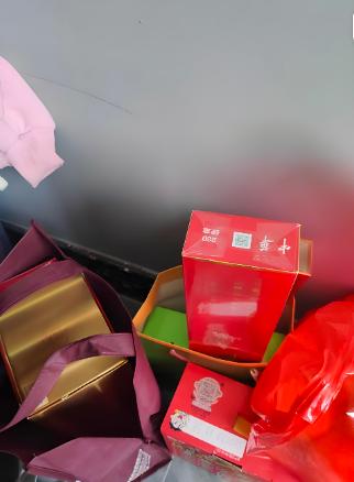 朋友吐槽我同事的儿子很奇葩：前天我朋友给同事的儿子介绍了个女孩相亲，朋友给他说头