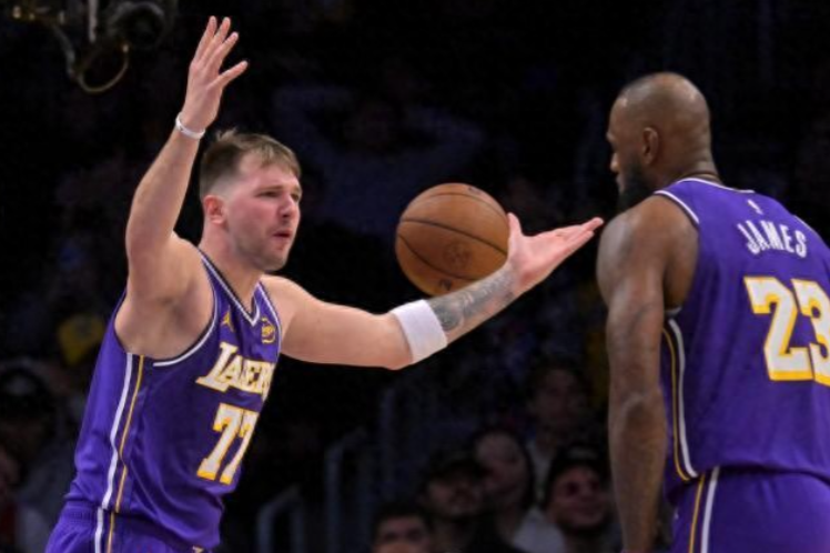 对阵处于重建边缘的国王，湖人出人意料地以112比124落败，遭遇到了近期的三连败