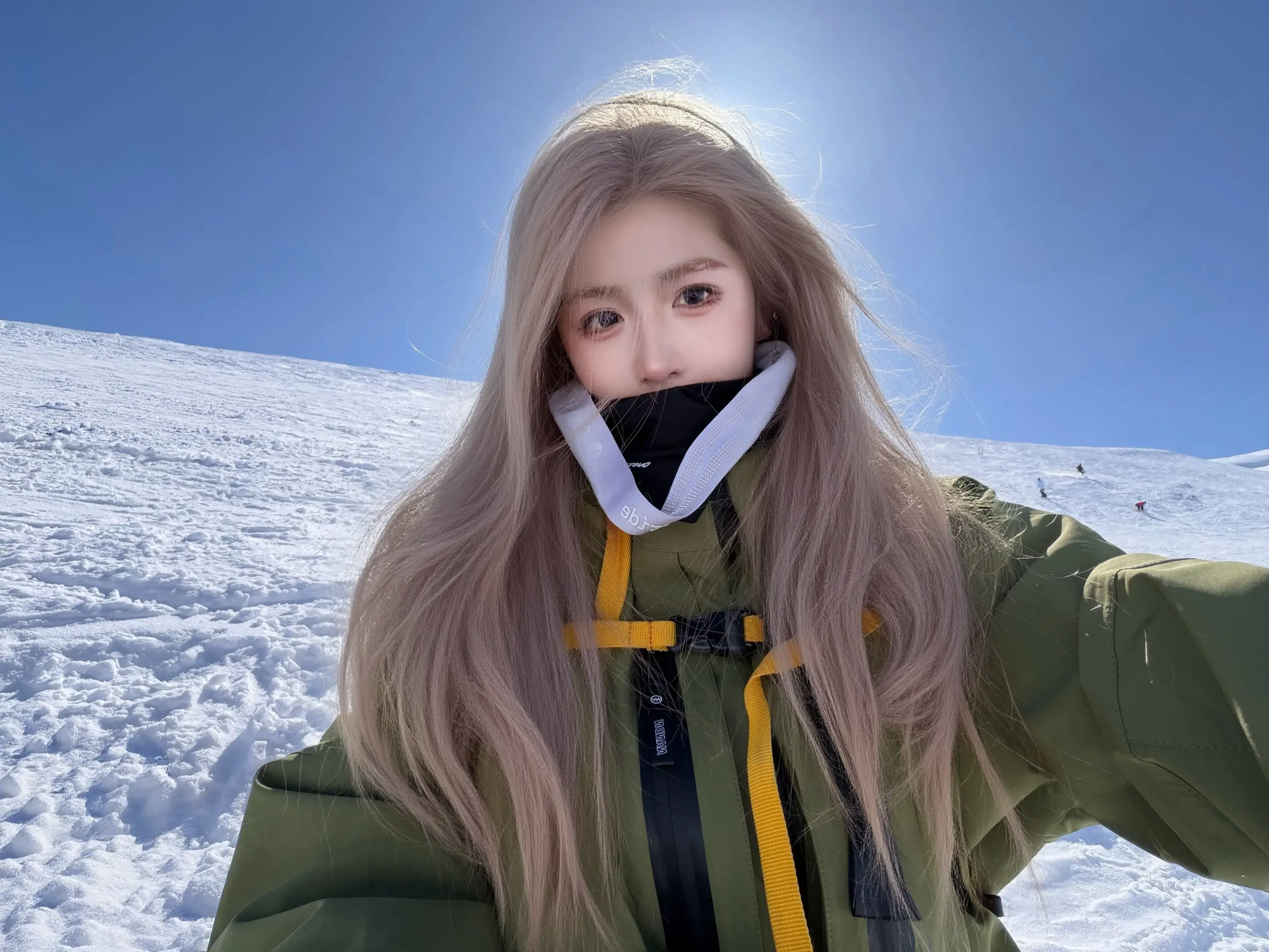 雪地是我的床铺 天空是我的被子 飘落的雪花是我梦里的故事