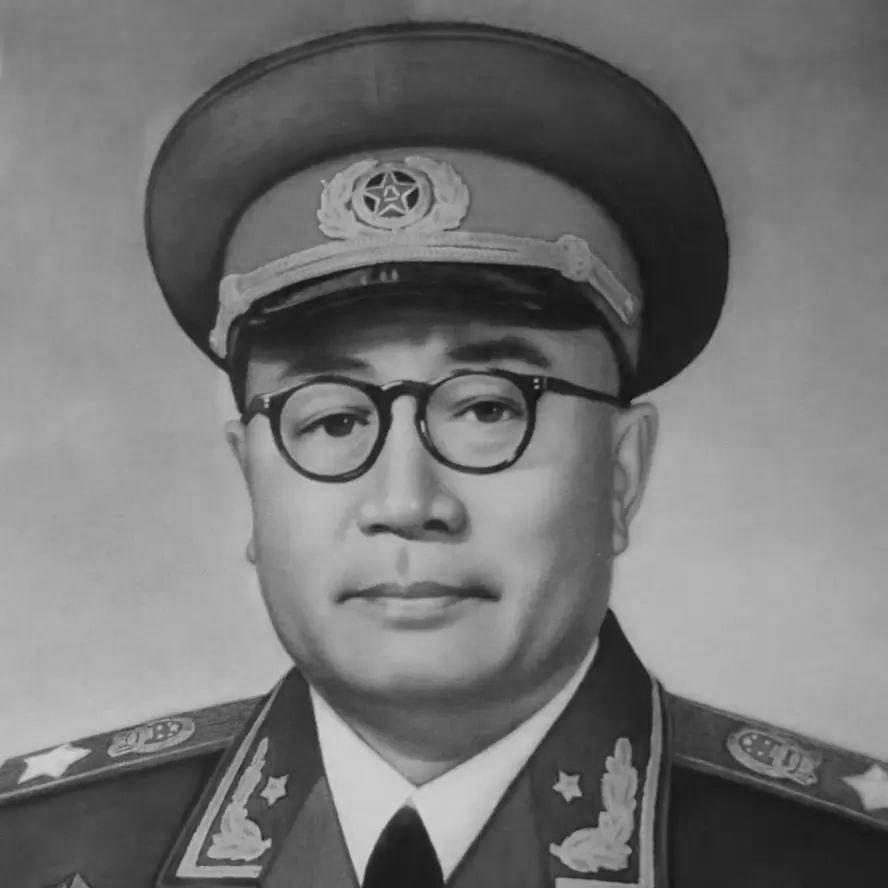 南昌起义三位元帅，贡献悬殊到让人发愣：贺龙带来7500人，朱德只有500人，刘伯