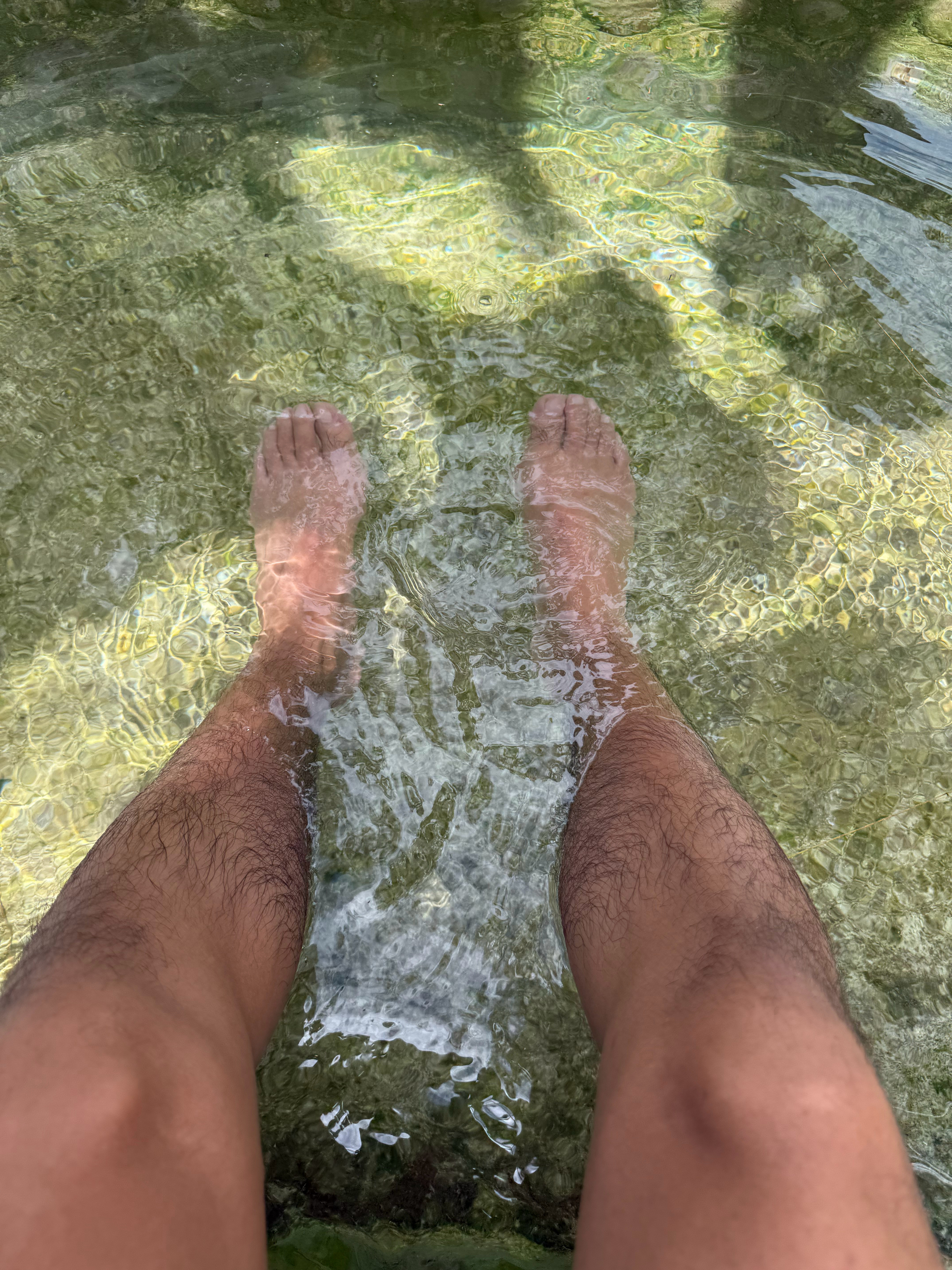 来广州的朋友，可以试下越秀南嘉年华芬兰浴！门口总是停着各种豪车……​​​
