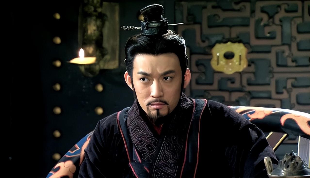 比土木堡之变更惨烈：周昭王南征不还，丧六师，天子葬礼都偷偷办。周昭王姬瑕