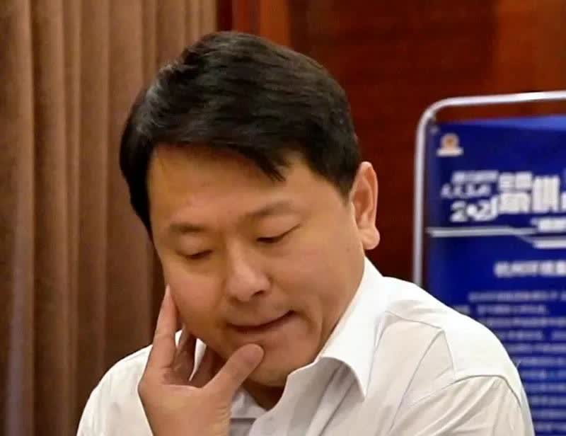 根据象棋王子，象棋媒体人刘笑证实，天王是被，二王，赵，徐，谢，其中一人供出来的，