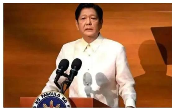 菲律宾香蕉还没熟透，就已经被现实狠狠砍了一刀。中国市场的门一关，30万蕉农的饭碗