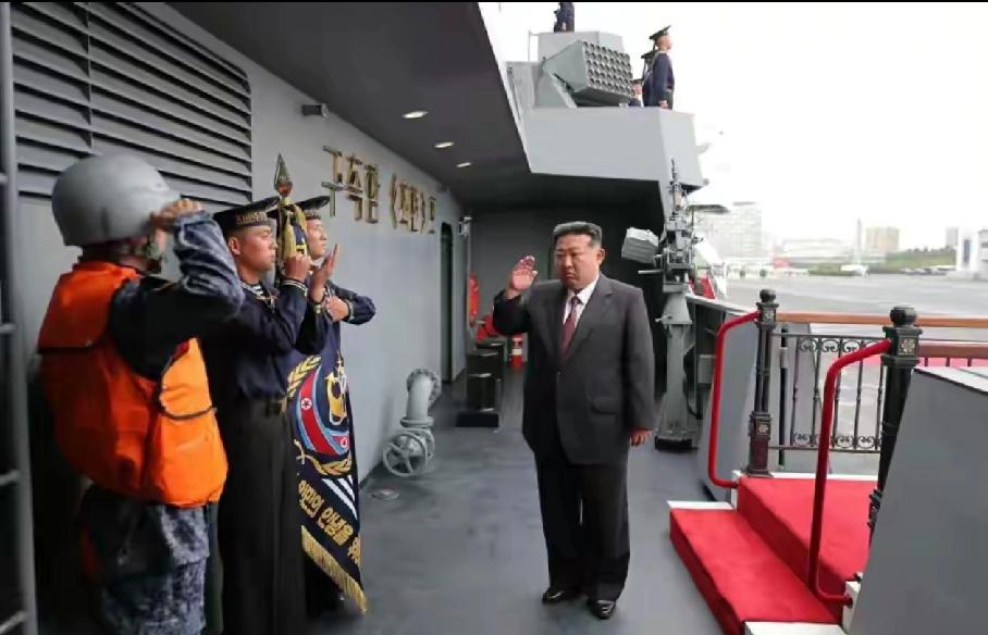 好家伙，“崔贤”驱逐舰指挥中心曝光，金将军要到大洋上行使强大实力，这话意味深长，