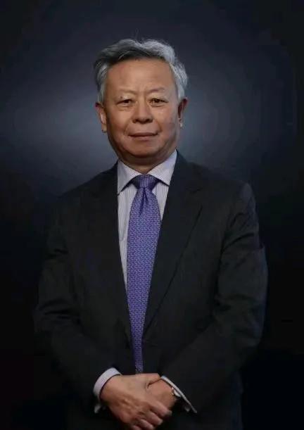 亚投行的金行长卸任了，他在位的时候，不少人吐槽他给印度的贷款又多又频繁，搞得亚投