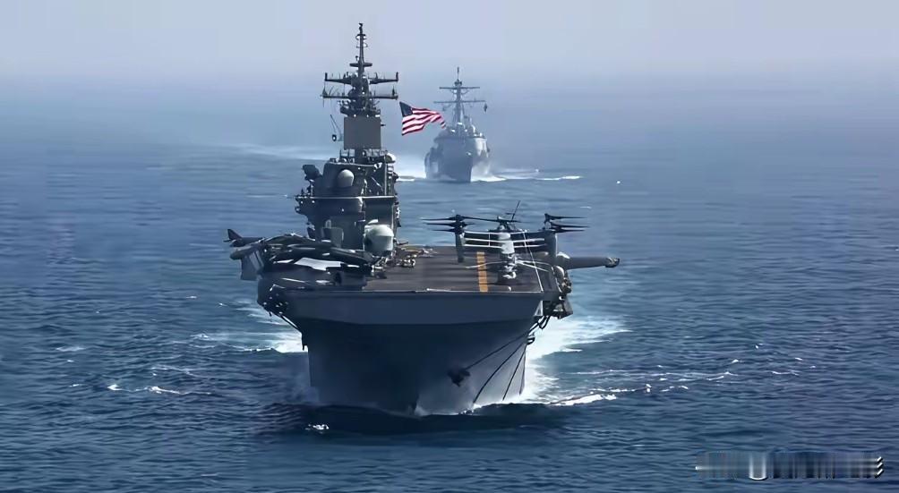 伊朗的导弹呢？美军就派了两艘驱逐舰，竟然敢在霍尔木兹海峡搞封锁。谁给他们的胆