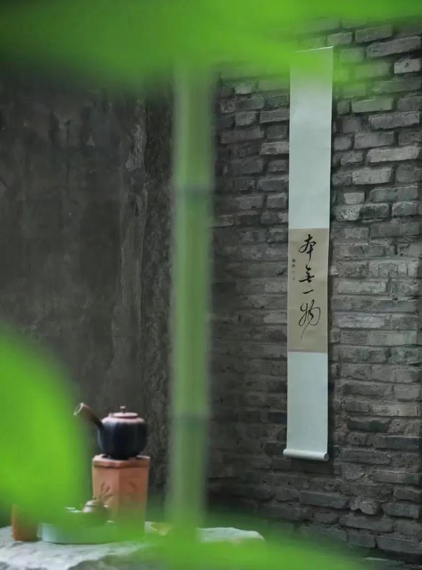 非常治愈的一段话：“无论世道多么的薄凉，你一定要有自己的温度，即使温暖不了别人，