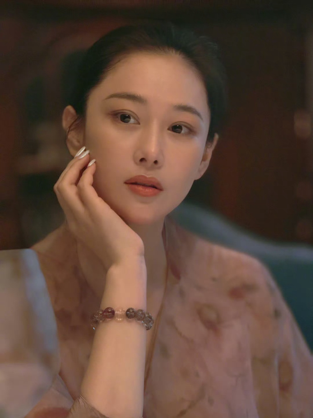 张馨予江南女子张馨予才是内娱反差感天花板吧！江南美人+红毯女王双buff叠满！谁