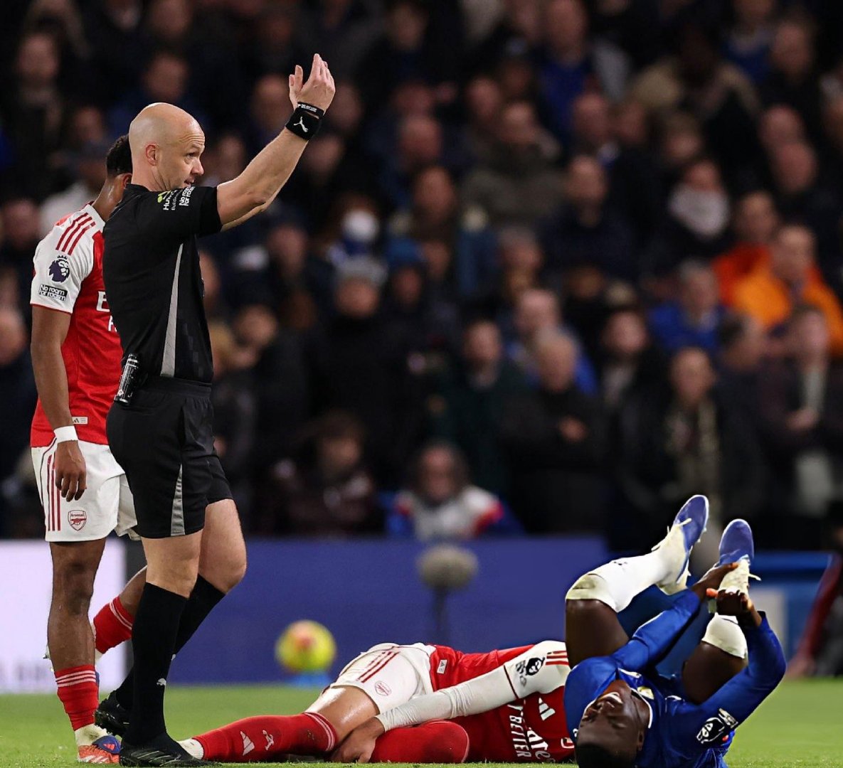 阿尔特塔谈其他球队是否会效仿切尔西和桑德兰对阿森纳时的凶悍打法：“我认为英超联赛