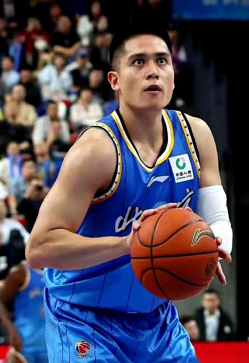 85比91。又输了。看着赵睿那个22+9+6的数据，我甚至有点恍惚。这数据，