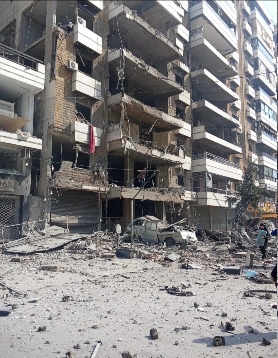 以色列空军战机对黎巴嫩首都贝鲁特南部居民区进行轰炸。然而，黎巴嫩政府却对真主党武