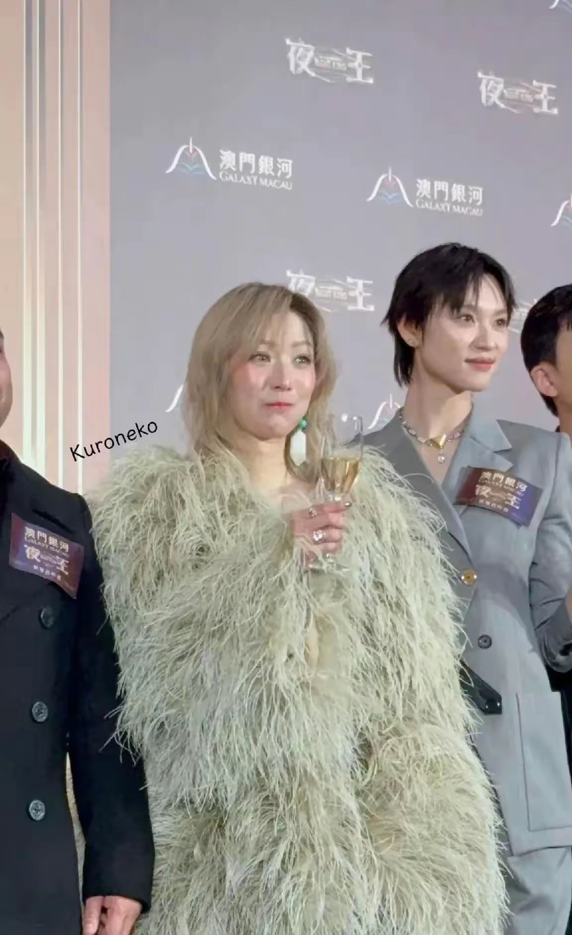 老天呐，差点没认出来，以前做梦都想娶的女神。