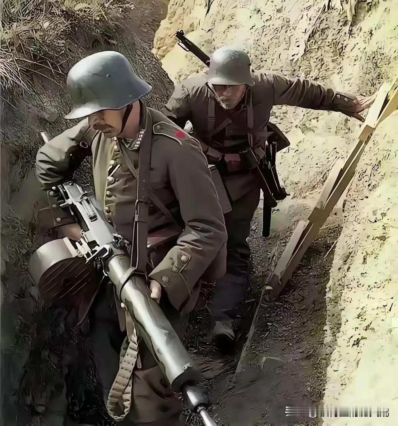 问大家个问题：为什么义和团念着“刀枪不入”去冲洋人机枪阵地会被骂愚昧狂热？想