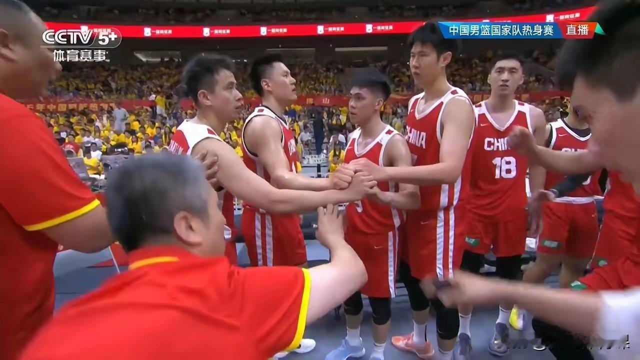 中国男篮77:84不敌新西兰男篮，不出意外！中国男篮世预赛12人名单如下:1