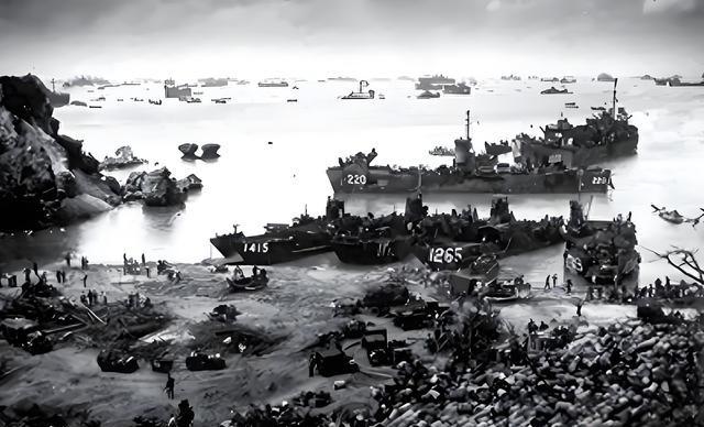 二战结束苏联很聪明，占了日本四个岛，在日本头顶上监控着日本。中国那时候太傻了，竟