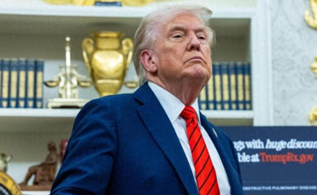 /太讽刺了！打了1000多天，美国人终于承认自己“瞎了眼”。近日，白宫内部