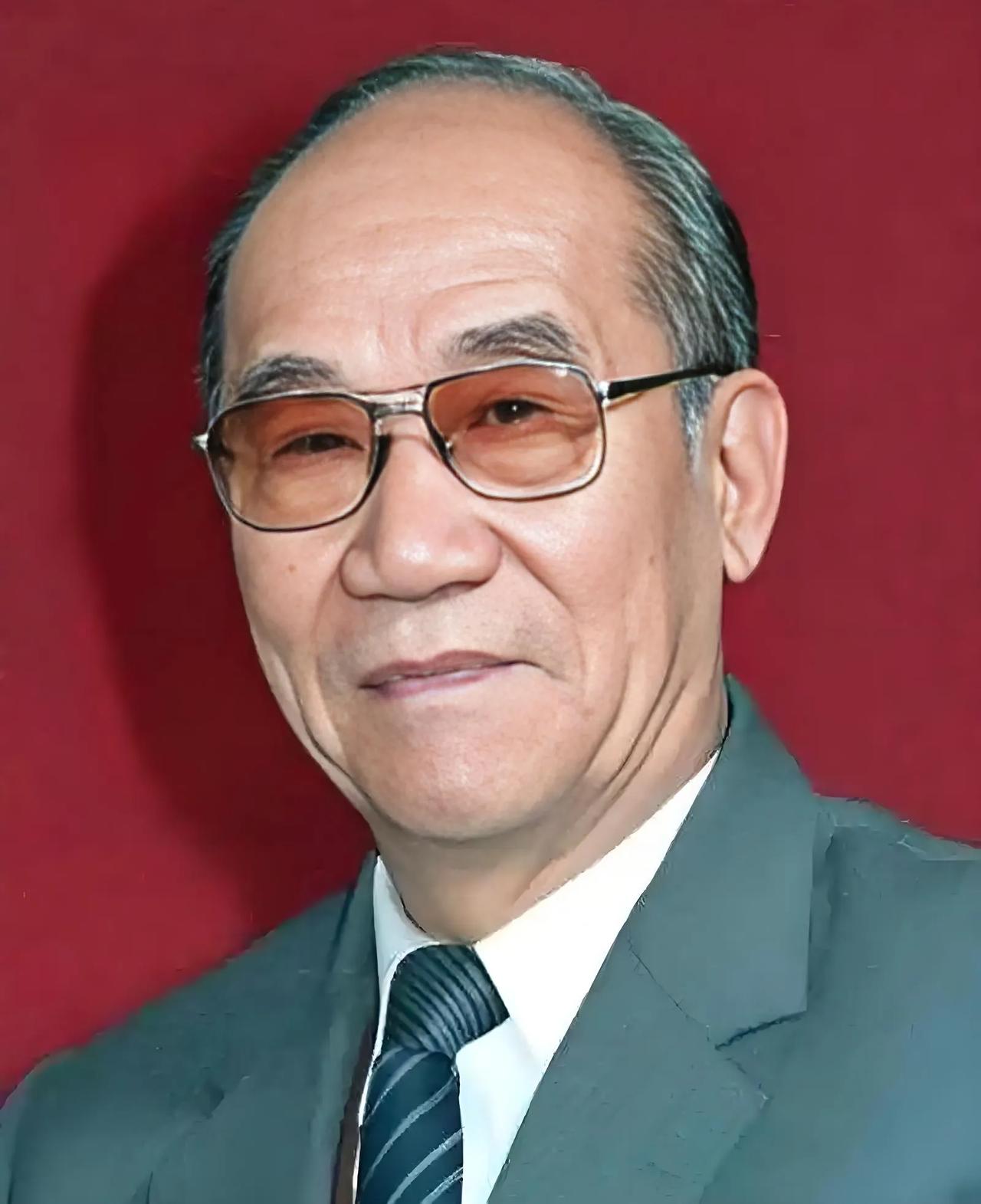 我们都知道侯宝林先生是毛主席的御用相声大师，可是他给主席说相声是有时间安排的，而