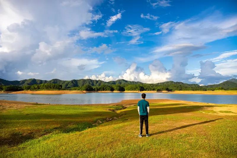 一个人适不适合做交易，看这7点就一目了然1、能耐得住寂寞，习惯独处与独立思考