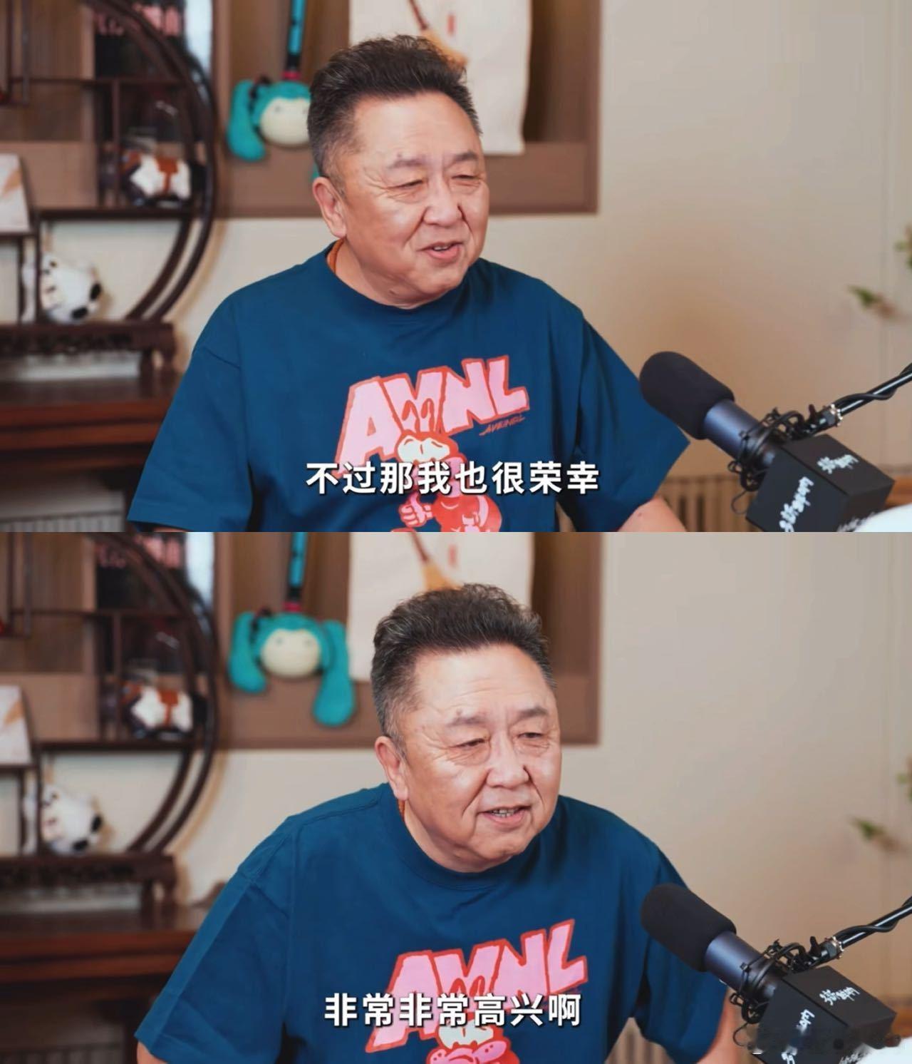 于谦回应最佳新人奖现场调侃起来一本正经，奖杯还随身带着。这份坦率和幽默，难怪大